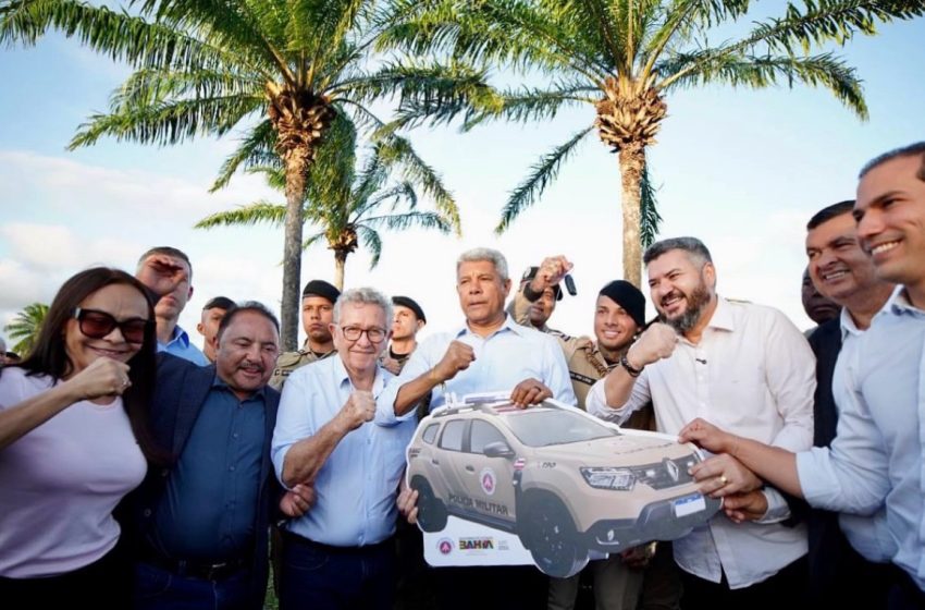 Caetano destaca reforço na segurança de Camaçari com entrega de novas viaturas
