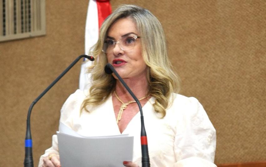 Ivana Bastos parabeniza profissionais da advocacia