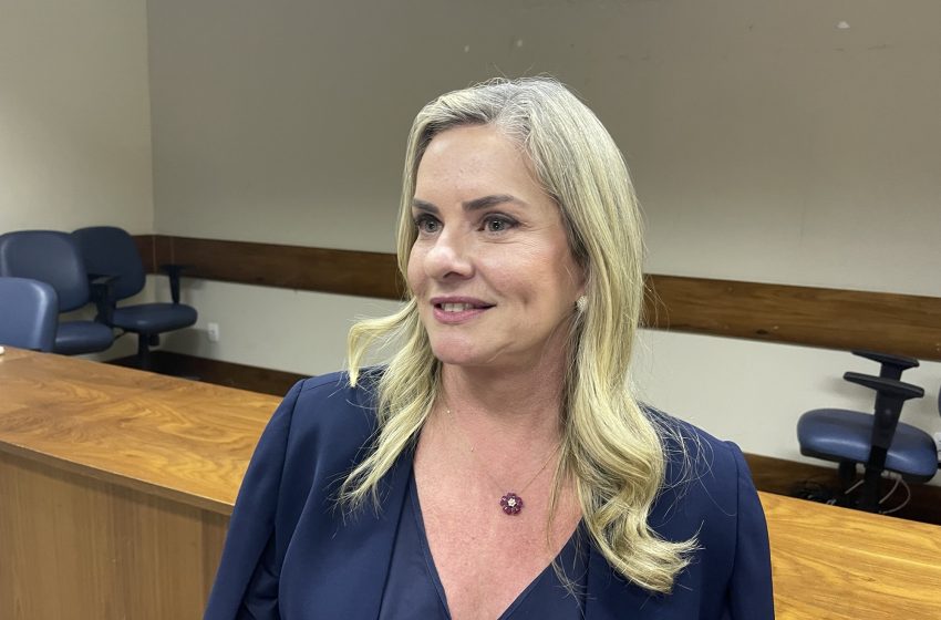 Ivana Bastos rebate ACM Neto e afirma que ALBA é a “casa dos deputados responsáveis”
