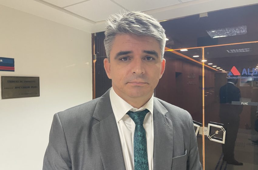 Deputado Marcone comenta goleada histórica do Vitória e cobra mudanças internas no clube