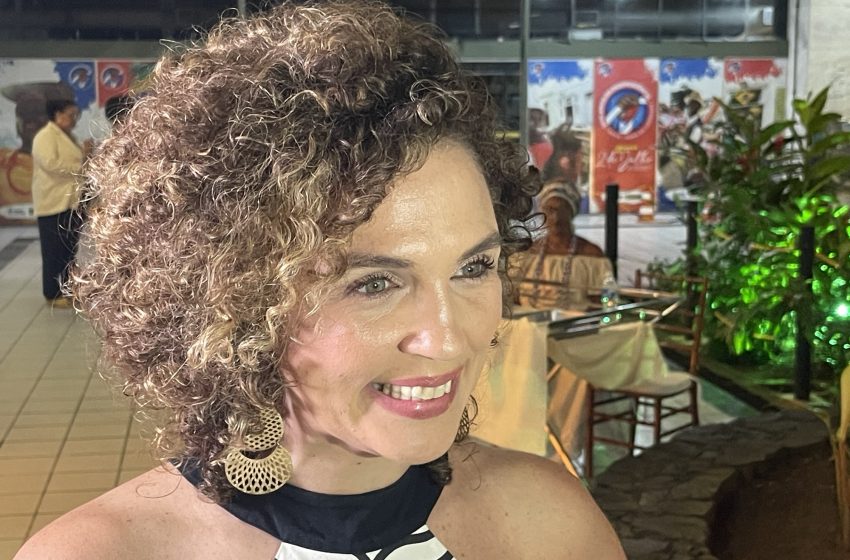 Emília Nunes destaca magia da Fliquinha na Flica 2025, que terá abertura com Lan Lan e Nanda Costa