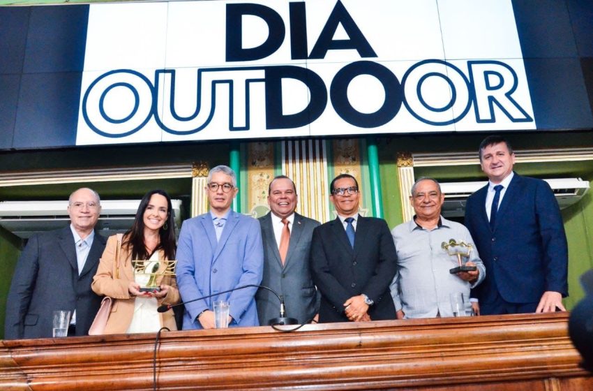 Vice-Governador Geraldo Júnior participa da celebração do Dia do Outdoor na Câmara Municipal de Salvador