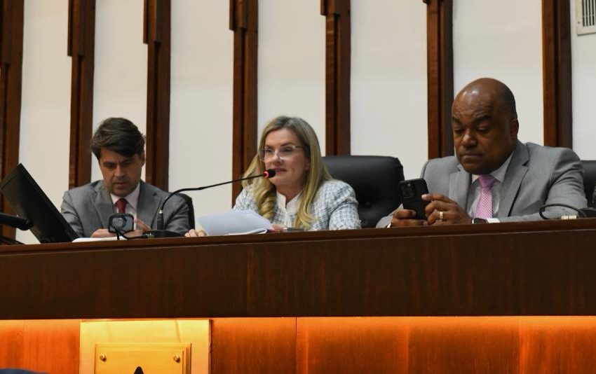 ALBA aprova 16 proposições após acordo entre lideranças; veja quais