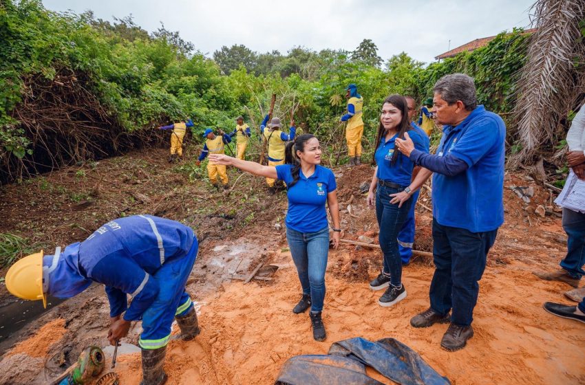 Débora Regis acompanha obra de drenagem em Itinga