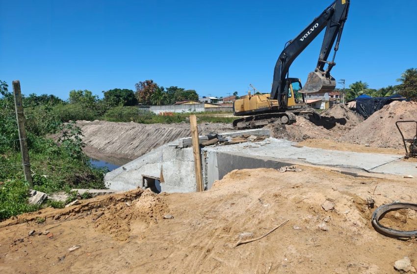 Camacari: Seinfra realiza obras de drenagem em diferentes trechos do Parque das Mangabas