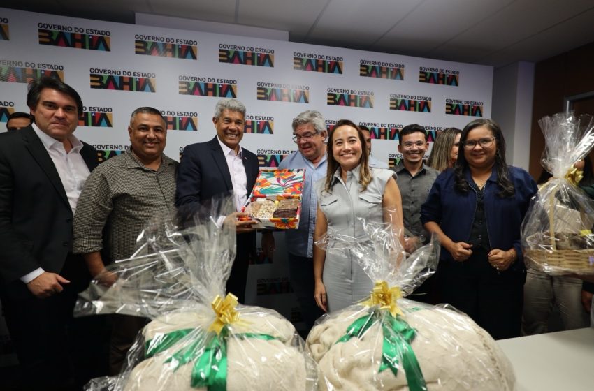 Novas entregas e obras marcam encontro entre Jerônimo Rodrigues e prefeita Teti Britto de Ribeira do Amparo