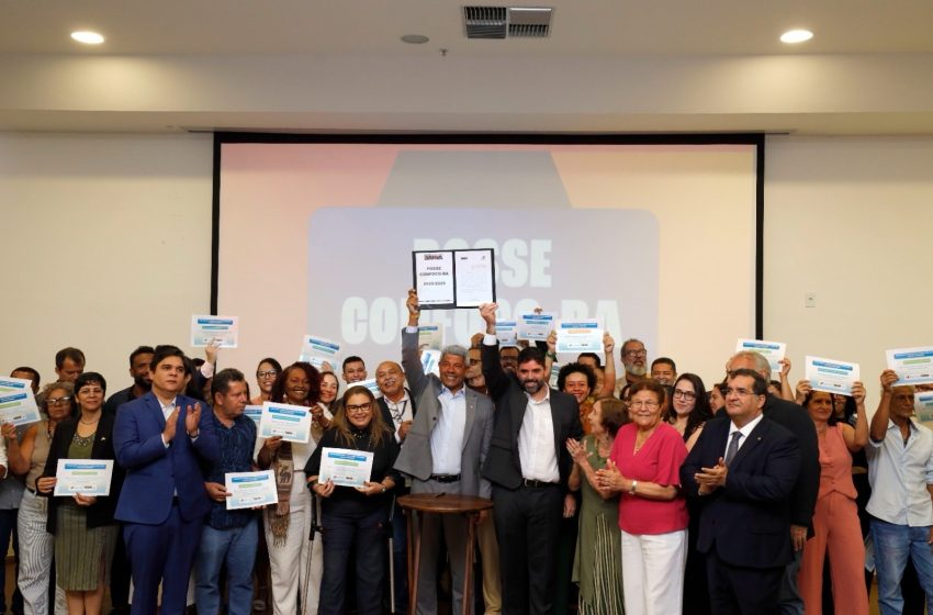 Estado empossa 44 novos conselheiros e nova presidente do Confoco na Bahia