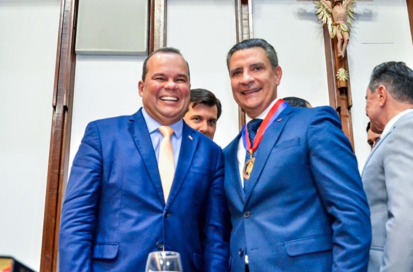 Vice-Governador participa da entrega da Comenda Dois de Julho ao presidente do TCE/BA Marcus Presidio