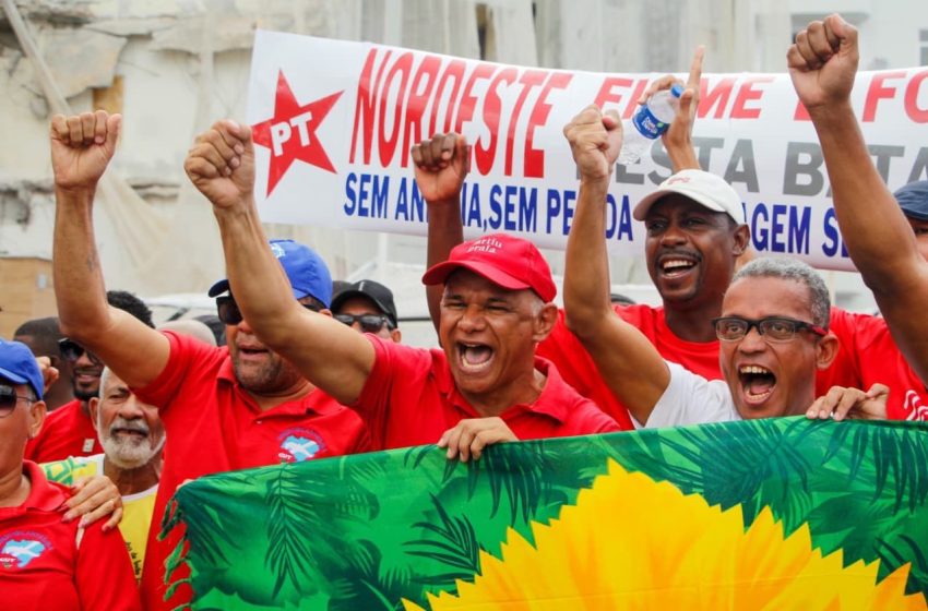 Lula Maciel se soma à multidão em ato contra PEC da Blindagem na Barra