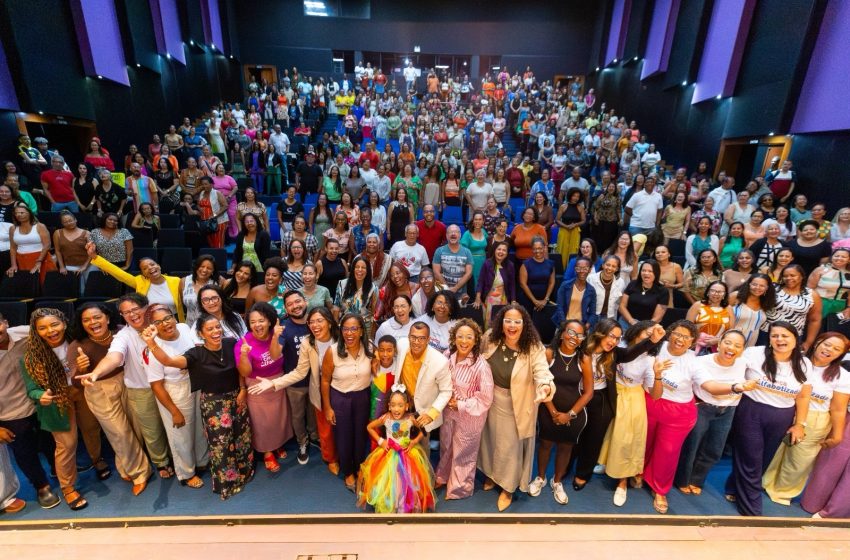 Camaçari adere ao programa Bahia Alfabetizada e inicia formação de educadores