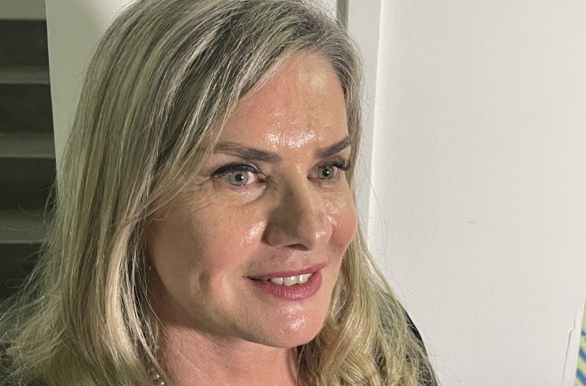 Com ‘jeito feminino de conduzir’, Ivana Bastos imprime novo ritmo de trabalho na Alba