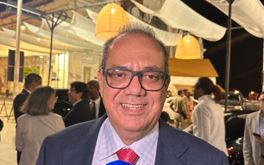 Presidente da Câmara de Salvador, Muniz exalta competência de Loyola