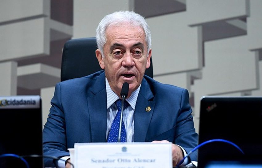 Otto Alencar descarta avanço da PEC da Blindagem no Senado