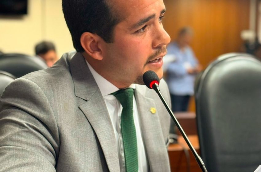 Matheus Ferreira destaca avanços na CCJ e reforça combate à discriminação na Bahia