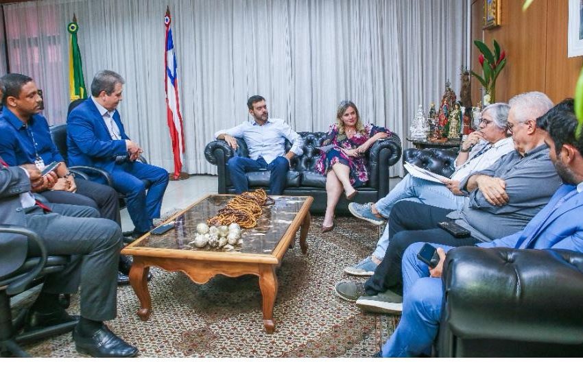 Ivana Bastos anuncia reajuste salarial dos servidores da ALBA