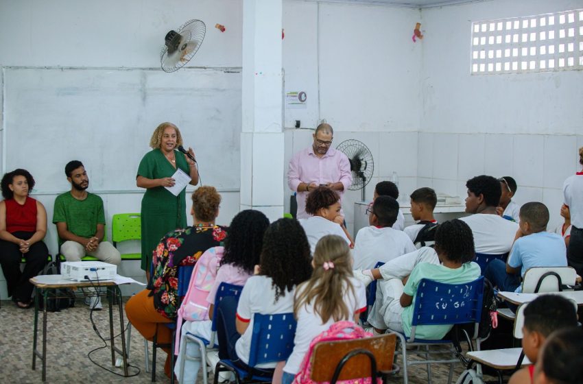 Prefeitura promove roda de diálogo sobre violência intra e extraescolar no Programa Escola e Comunidade