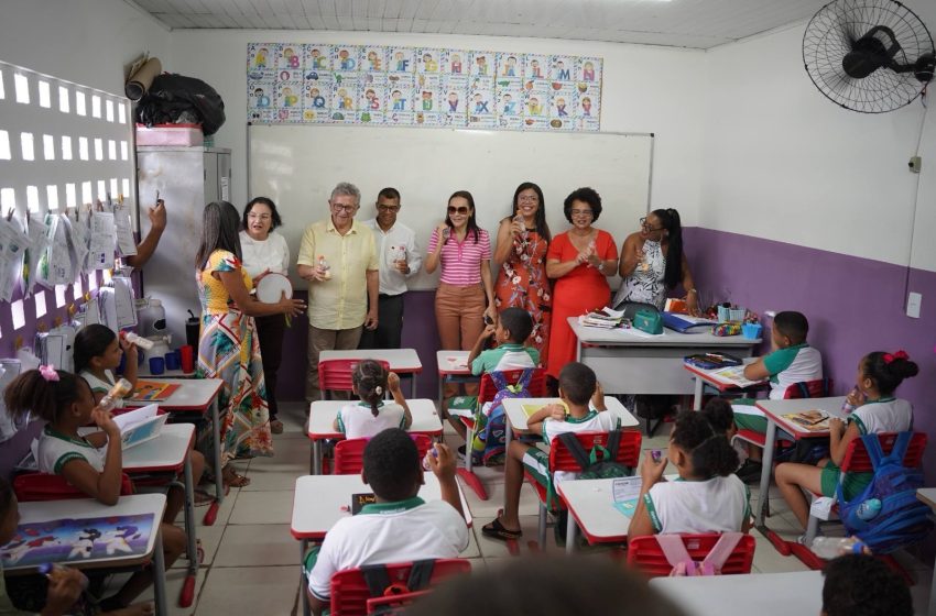 Caetano entrega requalificação da Escola Colônia Montenegro e reforça compromisso com a educação em Camaçari