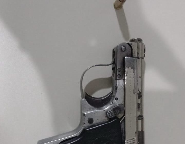 Polícia Militar apreende arma de fogo durante ação contra perturbação do sossego em Camaçari