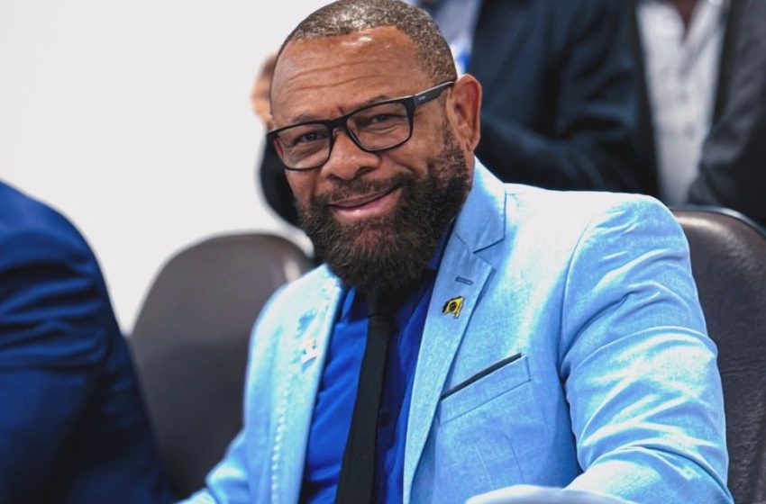 Juca solicita requalificação e obras de drenagem para Itinga e propõe Título de Cidadão Laurofreitense a personalidades