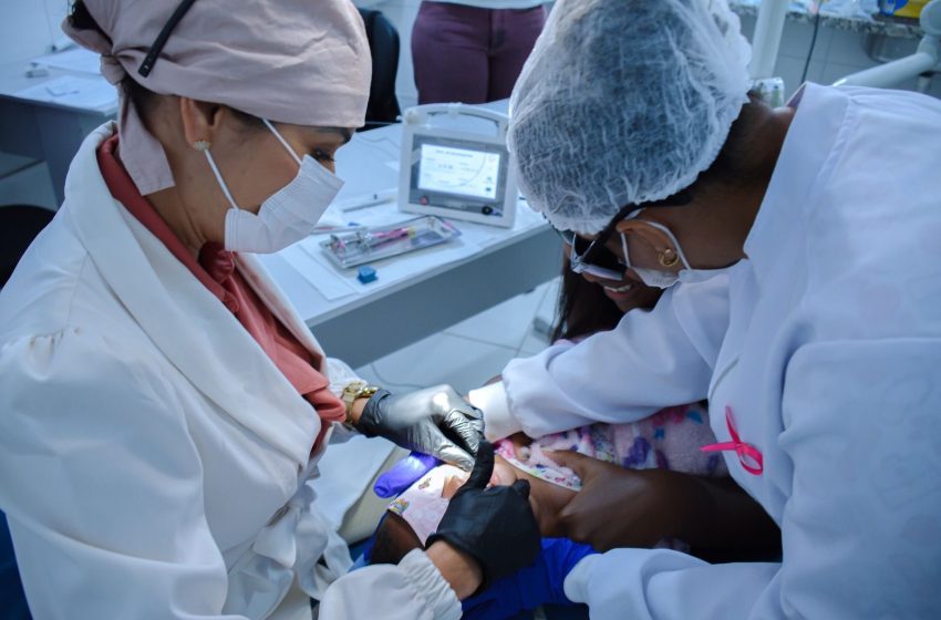 Ampliação de cirurgias de frenotomia em Lauro de Freitas beneficia crianças com diagnóstico tardio