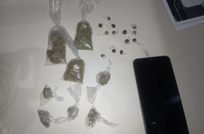 Operação Força Total: PM apreende suspeito com drogas em Ipitanga