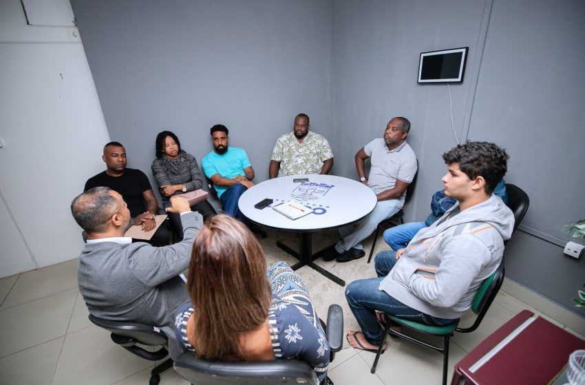 Prefeitura e empreendedores definem ordenamento dos Food Trucks no Solar de Vilas