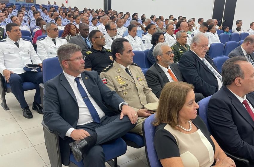 Prefeitura de Lauro de Freitas participa da cerimônia em homenagem ao Dia do Aviador