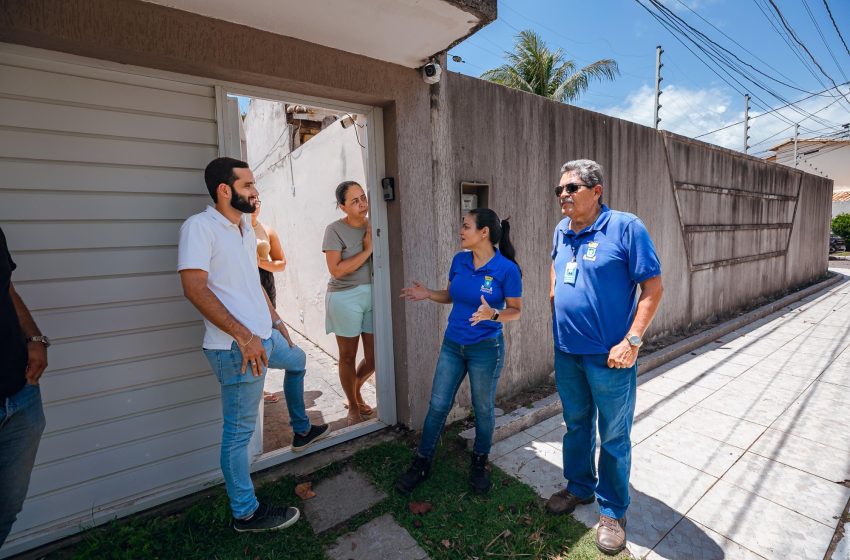 Gestão Débora Regis intensifica ações pós-chuvas e reforça presença nas comunidades de Lauro de Freitas