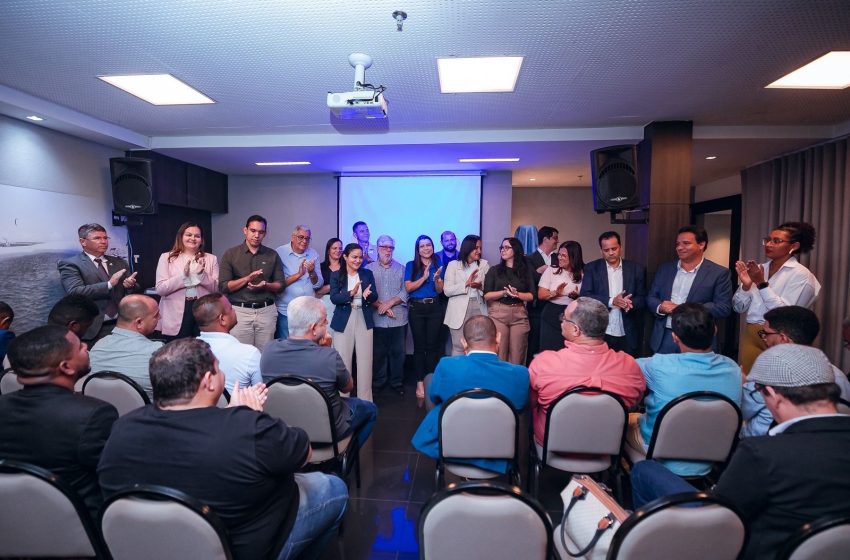  Prefeita Débora apresenta aos vereadores avanços da gestão e próximos passos para 2026