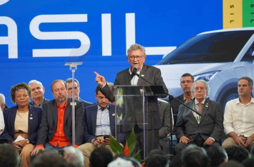“Estamos abrindo um novo ciclo de desenvolvimento com inclusão social”, afirma Caetano na inauguração da BYD em Camaçari