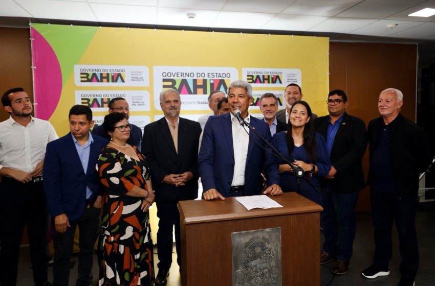 Governo do Estado formaliza convênio com quatro prefeituras para fortalecer a Rede Municipal de Ensino