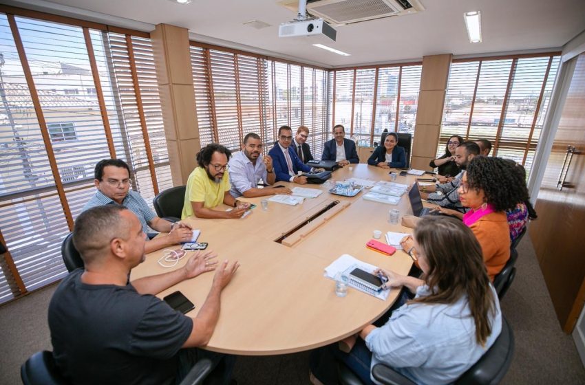 Prefeita participa de nova rodada de negociação com ASPROLF