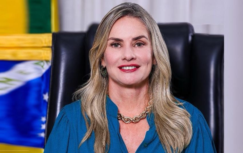 Ivana Bastos reafirma compromisso com a legalidade e diz que ALBA aguardará manifestação da Justiça sobre prisão de Binho Galinha