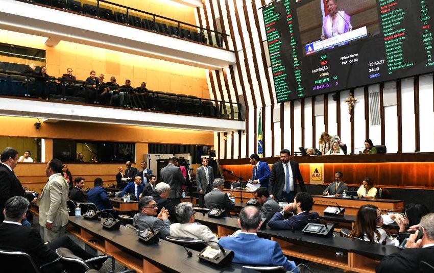 ALBA aprova 15 proposições e garante reajuste salarial a servidores