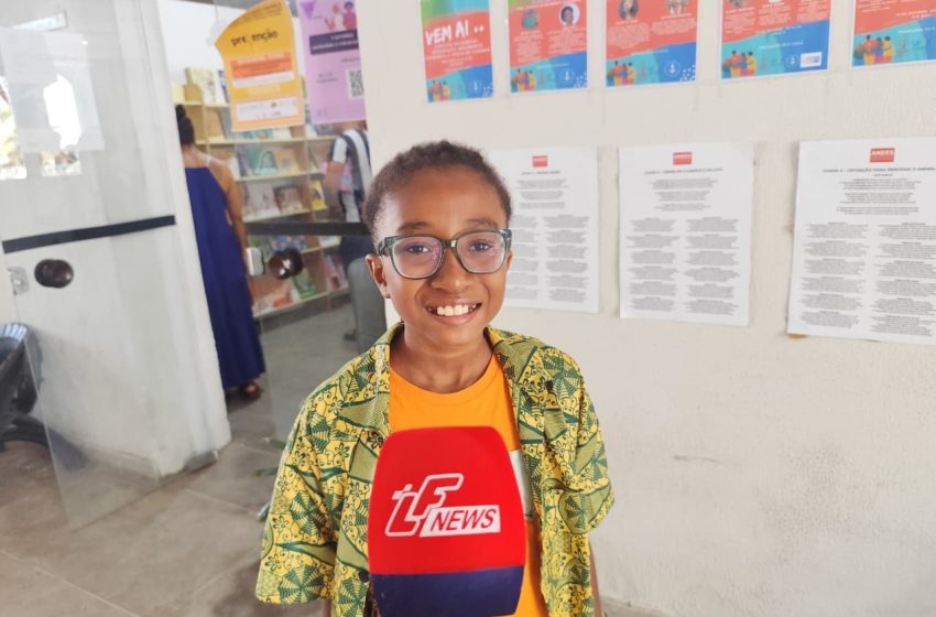 Jovem escritor de 10 anos emociona público na Flica ao falar sobre o poder da leitura