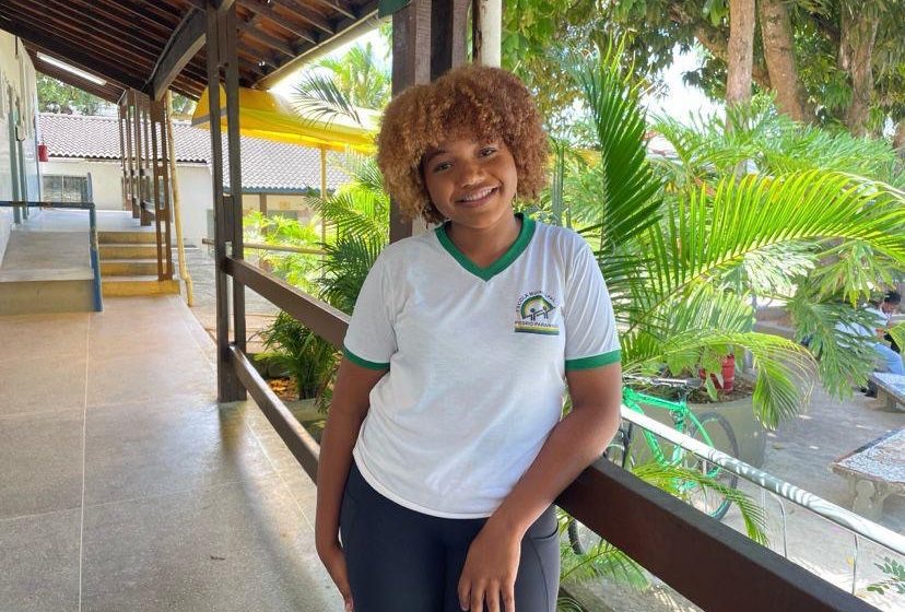 Estudante de Lauro de Freitas brilha e chega à final de concurso literário na Festa Arte e Identidade