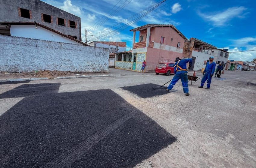 Operação Buraco Zero avança e leva melhorias viárias a diversos bairros de Lauro de Freitas