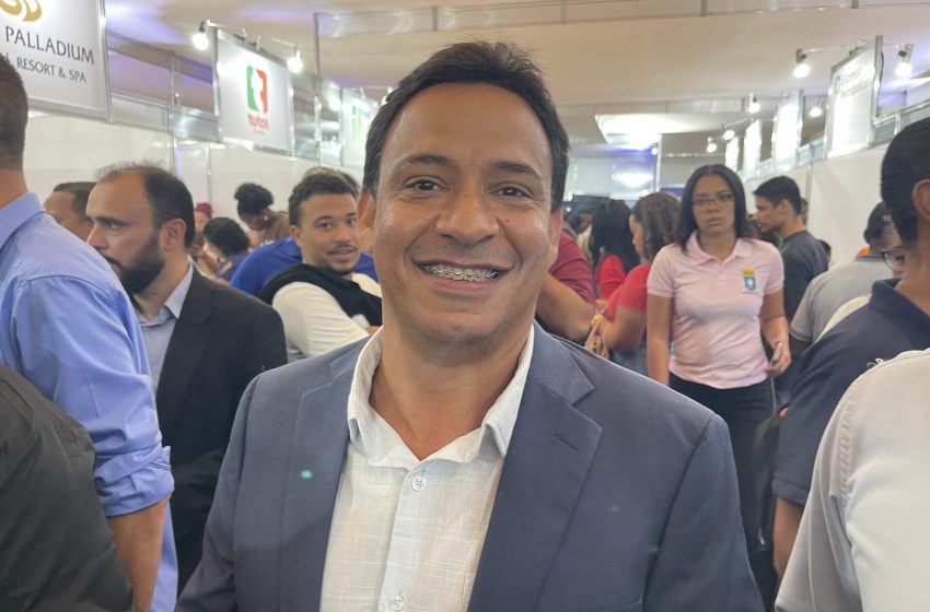 Secretário Fausto Franco celebra Feira Emprega Transporte e anuncia criação do SINE Lauro em Lauro de Freitas