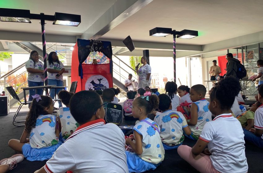  Fliquinha: Crianças se encantaram com a peça teatral de fantoches “Animal não é brinquedo! sente fome, sede, frio e medo”