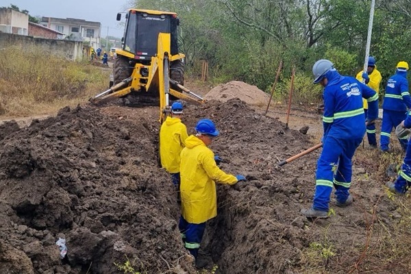 Embasa inicia obra de implantação do sistema de esgotamento sanitário em Riachão do Jacuípe