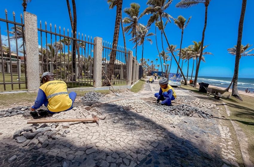 Manutenção do calçadão da orla de Lauro de Freitas avança com reforço nas equipes de trabalho