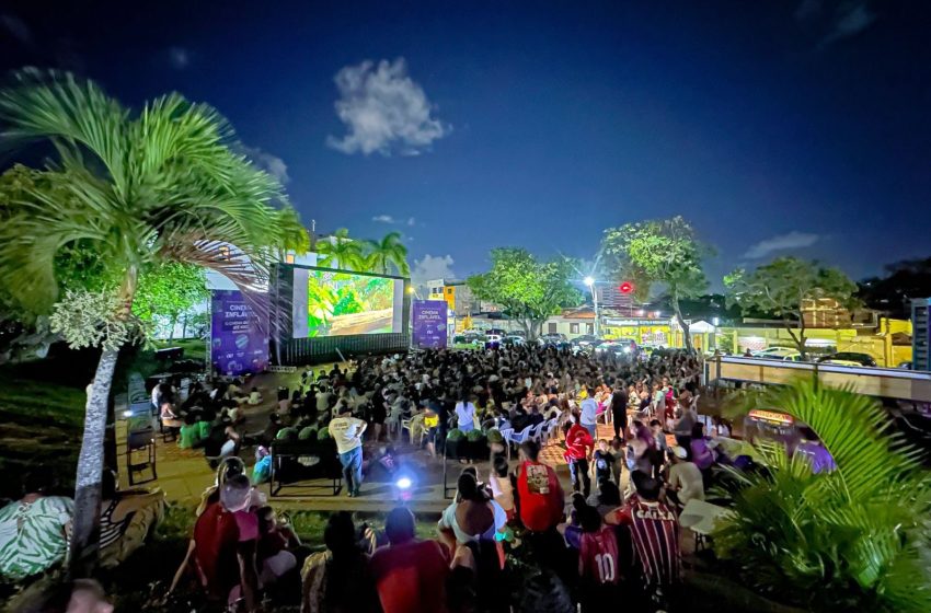 Cinema Inflável encanta Lauro de Freitas e reúne mais de 3 mil pessoas em três dias de exibições gratuitas