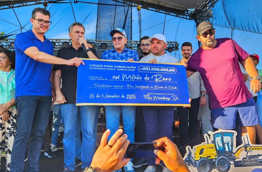 Em aniversário do prefeito Girlei Lage, Santa Cruz Cabrália ganha R$ 5 milhões em investimentos assegurados por Félix Mendonça