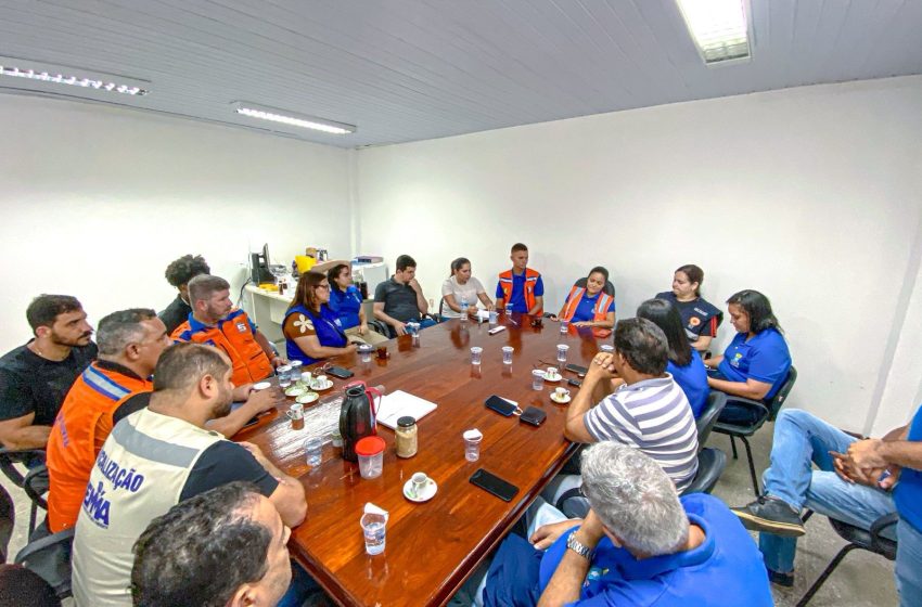  Reunião de emergência define plano de ação para enfrentar efeitos das chuvas em Lauro de Freitas