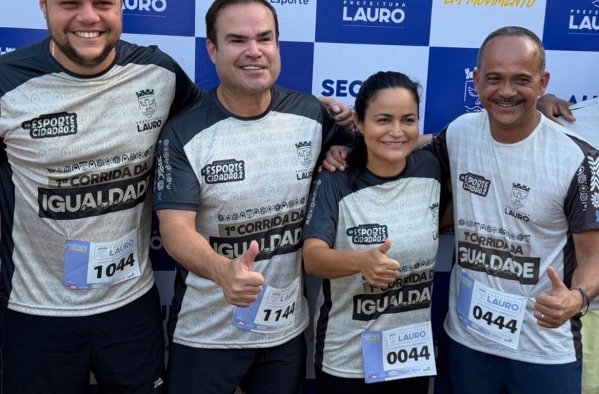  Cacá Leão comemora construção de arena esportiva em Lauro de Freitas