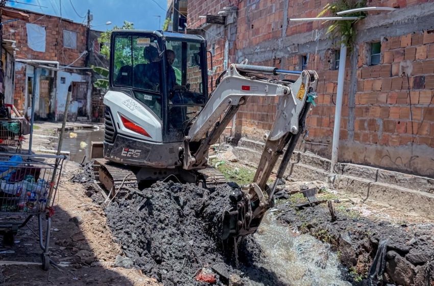  Prefeitura intensifica trabalho de manutenção em bairros atingidos pela chuva