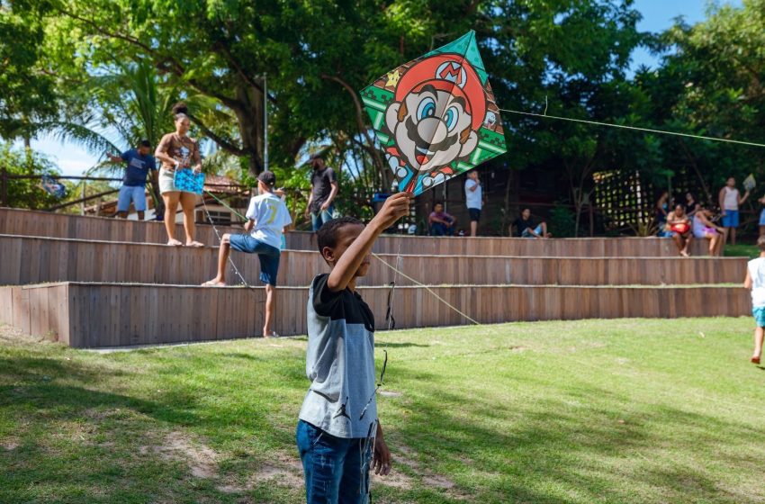 Festival de Pipas anima tarde de crianças do CAPSi no Parque Ecológico