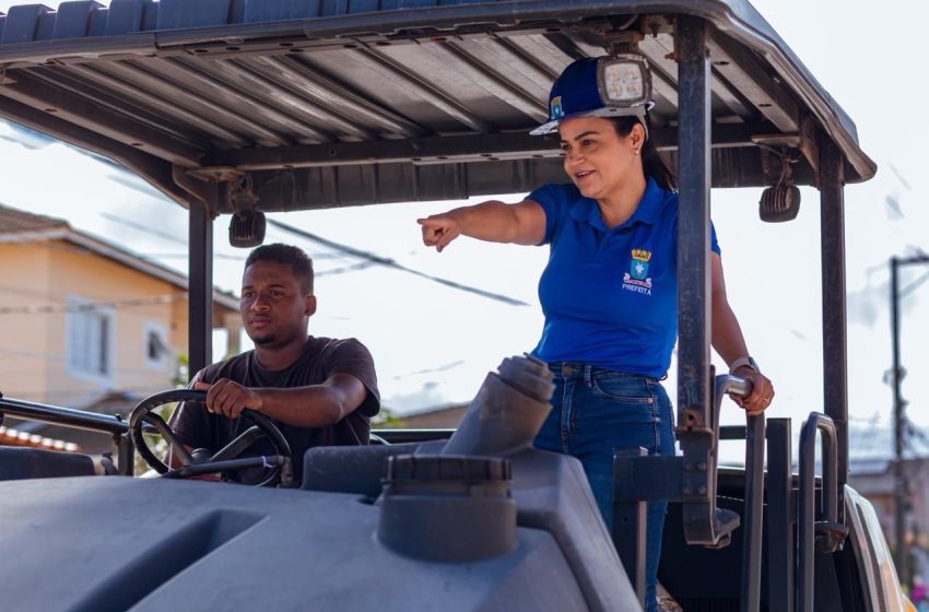  Prefeita Débora Regis acompanha de perto mais uma etapa do Pavimenta Lauro neste sábado (1º)