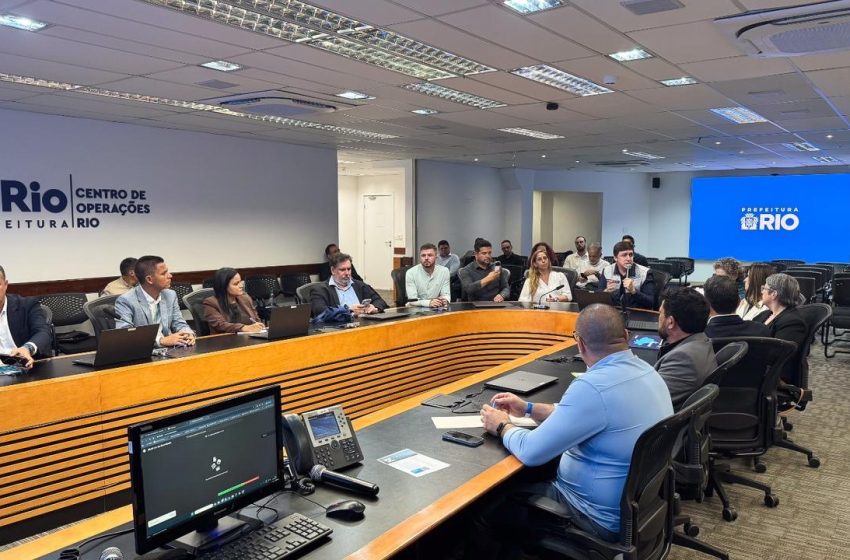  Prefeita Débora Regis visita Centro de Operações e Resiliência do Rio de Janeiro