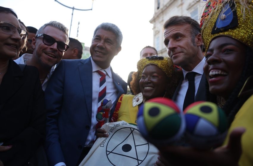  Em roteiro turístico pelo Pelourinho, Jerônimo Rodrigues apresenta a cultura baiana para Emmanuel Macron